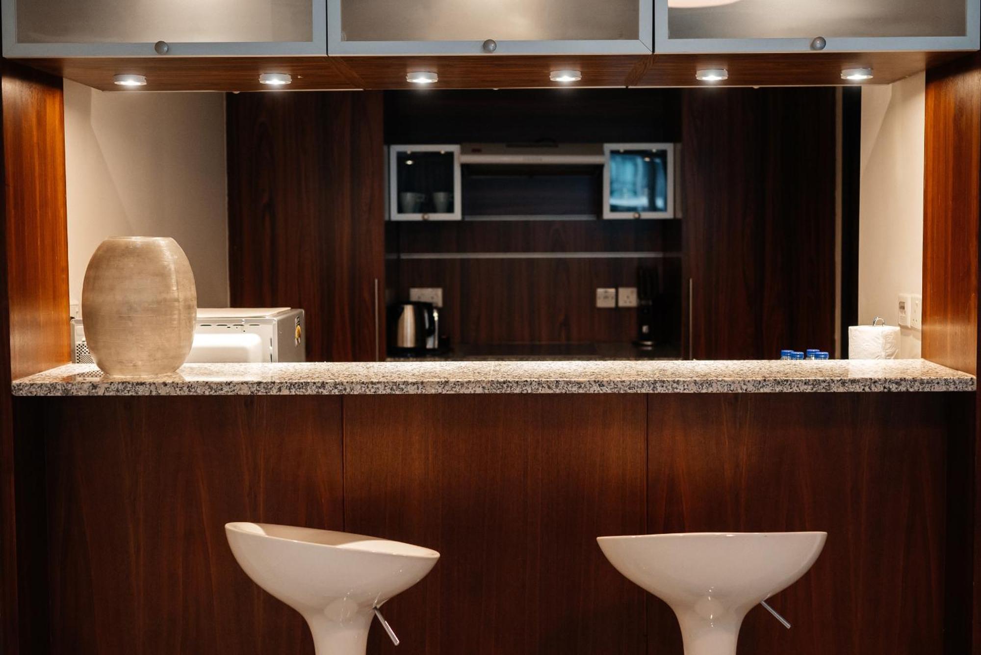 Apartment Chic 1br Oasis In The Heart Of Marina Dubai