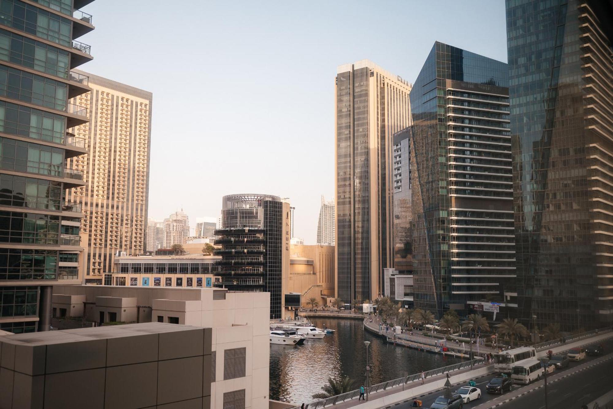 Chic 1br Oasis In The Heart Of Marina Apartment Dubai